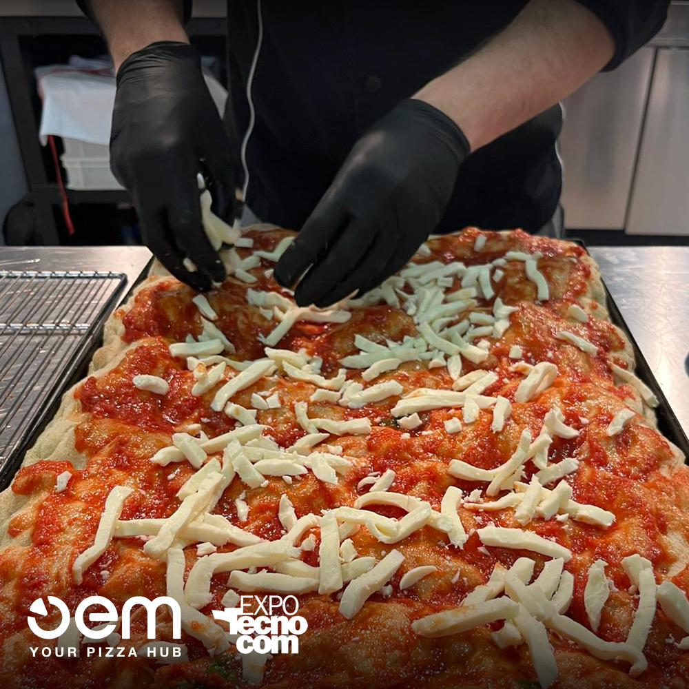 oem-pizza-teglia-mozzarella